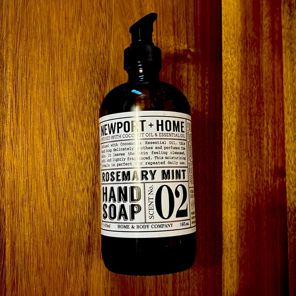 PREMIUM ROSEMARY MINT LIQUID HAND SOAP IN GLASS BOTTLE